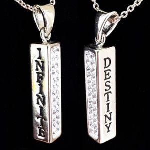 NWOT Crystal and Gold Infinite Destiny 18" Necklac